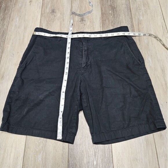 Club Monaco Maddox Fit Shorts Mens Navy Blue Size 32 - Picture 2 of 8